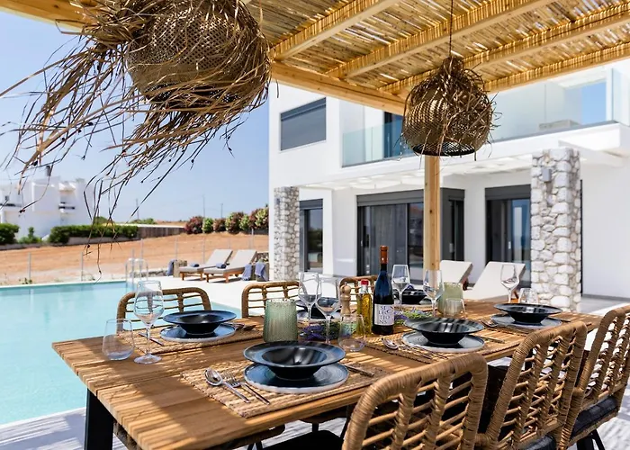 Grand Blue Villa *
