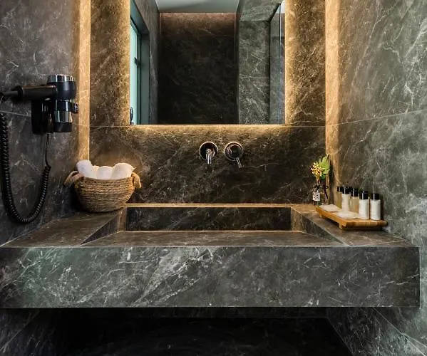 Grand Blue فيلة لاخنيا