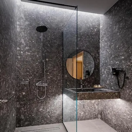 Grand Blue * 拉卡尼亚